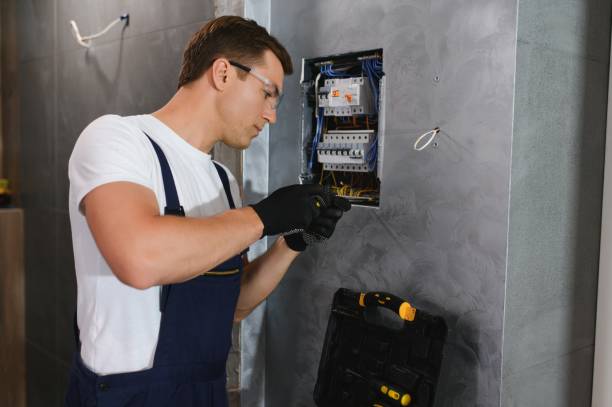 Best Local Electrician Companies  in Holiday Island, AR