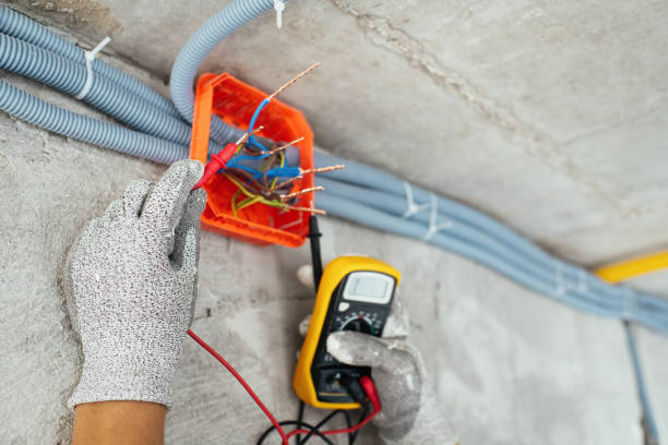Best Circuit Breaker Repair  in Holiday Island, AR